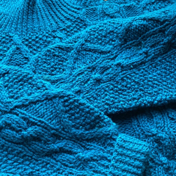 Hand Knit Wool Sweater - Picture 4 of 10